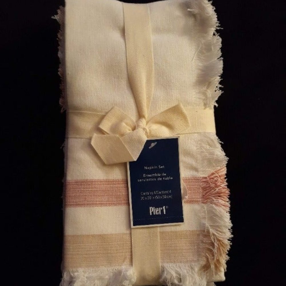 Pier 1 Imports (4) Spring Fringe Napkins